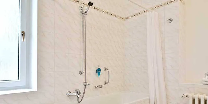 Relax v Mariánských Lázních: polopenze, wellness procedury a bazén
