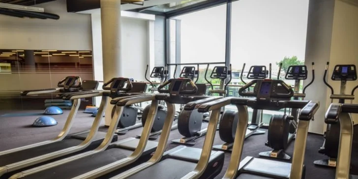 Zapojte celé tělo: cvičení na přístroji Body Fit Miha s instruktorem