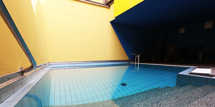 Báječný relax v oblíbeném wellness centru Böhmova s masáží nebo nápoji