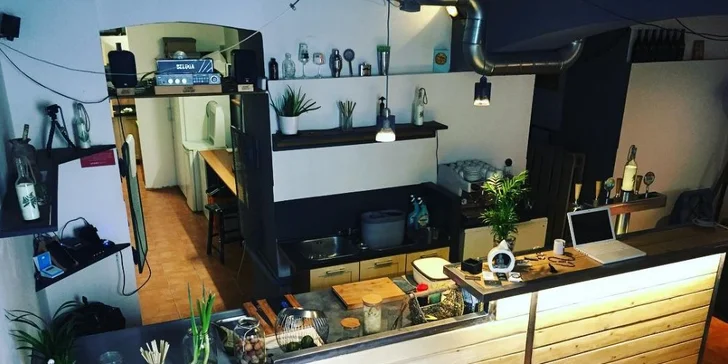 Organické sushi: 16 či 56 rolek s lososem, krevetami i avokádem a okurkou