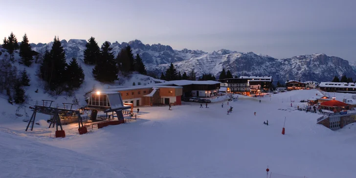 Lyžování ve středisku Monte Bondone: doprava, polopenze a skipas na 3 dny