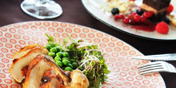 5chodové podzimní menu podávané ve střešní restauraci s výhledem na Brno