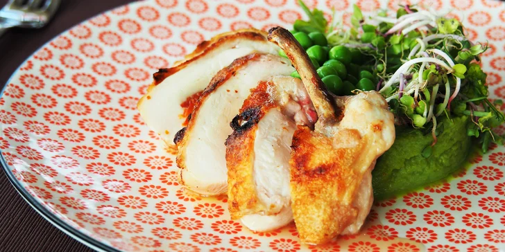 5chodové podzimní menu podávané ve střešní restauraci s výhledem na Brno