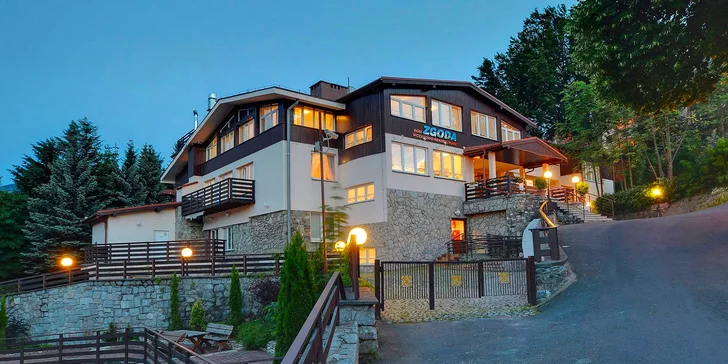 Dovolená v polských Krkonoších: hotel v Karpaczi vč. snídaně či polopenze a wellness; 1,3 km od kostela Wang