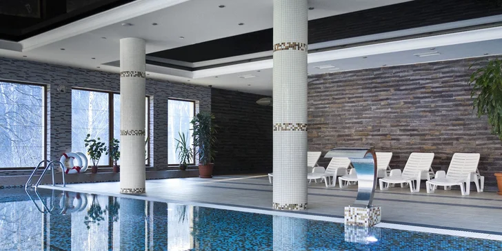 Najdete bazén, jacuzzi a dvě sauny - suchou a parní.