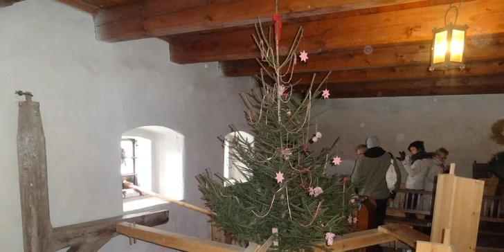 Babiččino údolí: český advent na vánočně vyzdobeném zámku v Ratibořicích