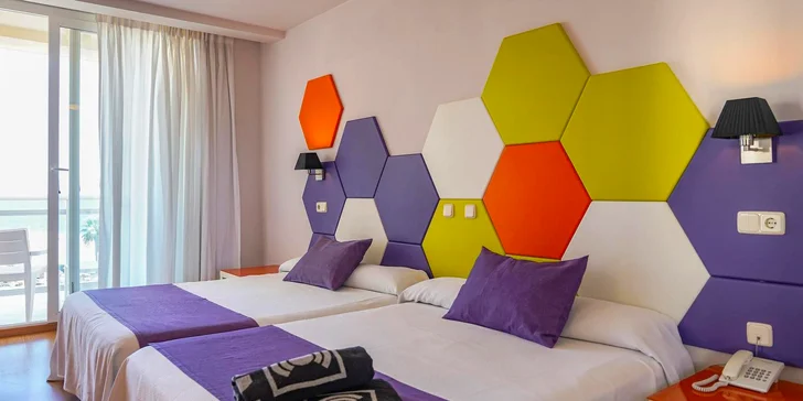 Ubytujete se ve 2lůžkovém pokoji ve 4* Evenia Zoraida Beach Resort.