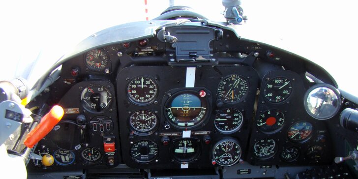 Zkušební výcviková lekce na proudovém letadle L-29 Delfín: 15–20 minut letu