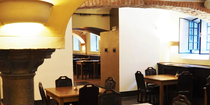 Tříchodové menu v nové indické restauraci: kuřecí či vege speciality i dezert