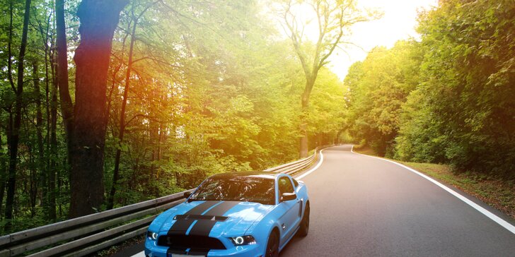 Za volantem nabušeného sporťáku: 30–60minutová jízda snů v Mustang GT