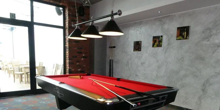 Aktivní pobyt na 3–6 dní v Krkonoších: polopenze, mini spa a bowling pro dva