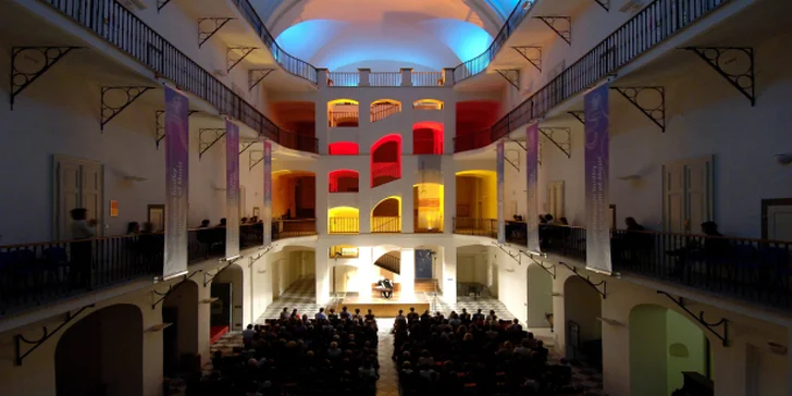 Vstupenka na koncert klasiky i argentinského tanga v Českém muzeu hudby