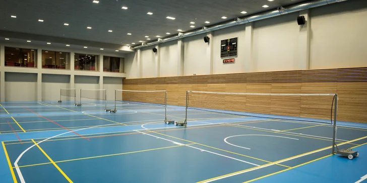 Odpočiňte si aktivně: 1 nebo 5 vstupů na badminton a wellness s vířivkou