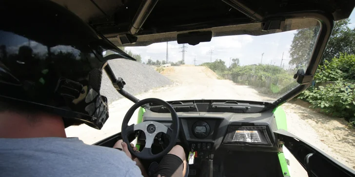 Šlápněte na to: otevřené vouchery na adrenalinové automobilové zážitky