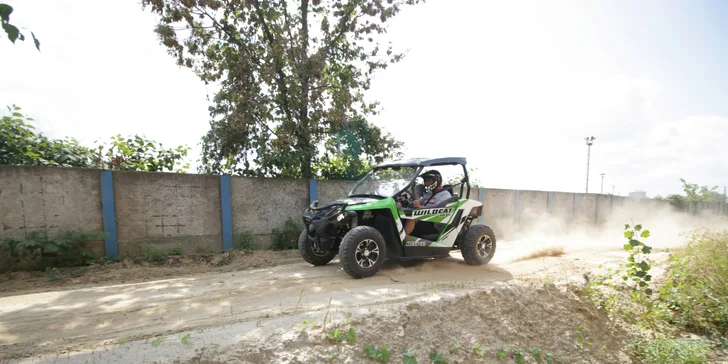 Akční jízda za volantem buggy: 15 či 30 minut jízdy se zkušeným instruktorem