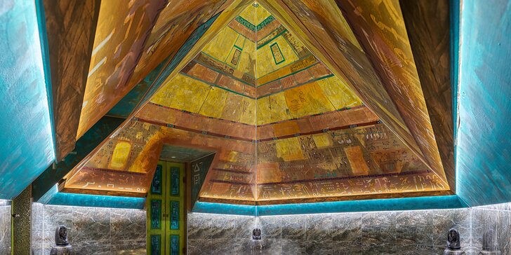 2 hodiny relaxu v pyramidě v egyptském stylu: privátní vířivka i slaný bazén