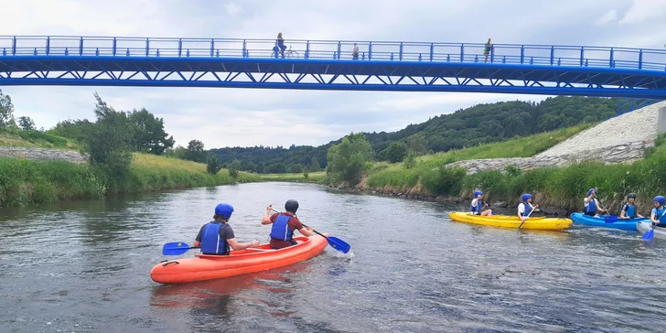 Lodě vám půjčí, všechno vysvětlí a ještě vás z cíle přivezou zpátky na start. 