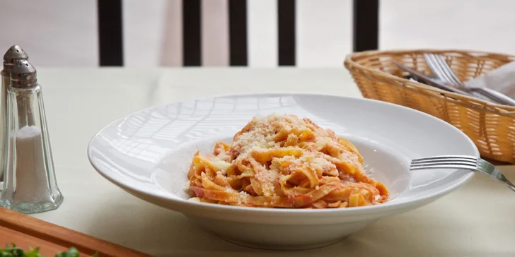 Pravá Itálie: carpaccio, domácí těstoviny podle výběru a espresso pro 1 nebo 2