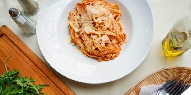 Polední menu: domácí těstoviny tagliolini na výběr ze 3 úprav nebo lasagne