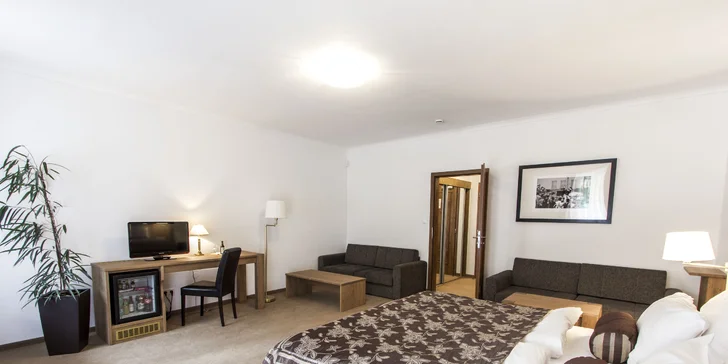 Pobyt ve 4* hotelu Eagle: luxusní ubytování, polopenze, sauna a bazén