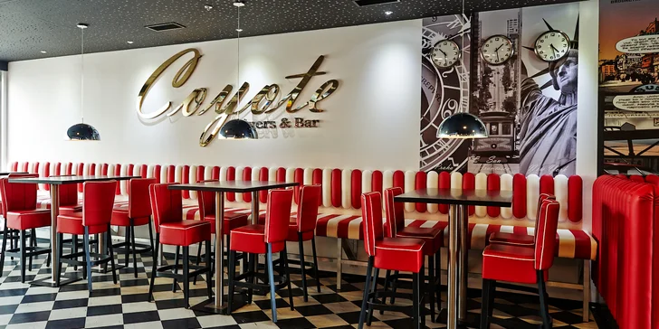 Burger menu s 200 g masa a hranolky: 5 druhů s hovězím, jalapeños i slaninou