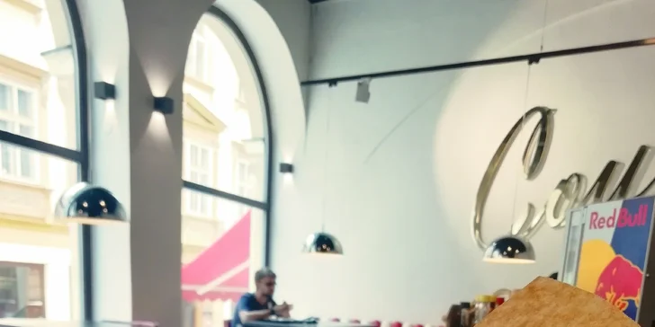 Burger menu s 200 g masa a hranolky: 5 druhů s hovězím, jalapeños i slaninou
