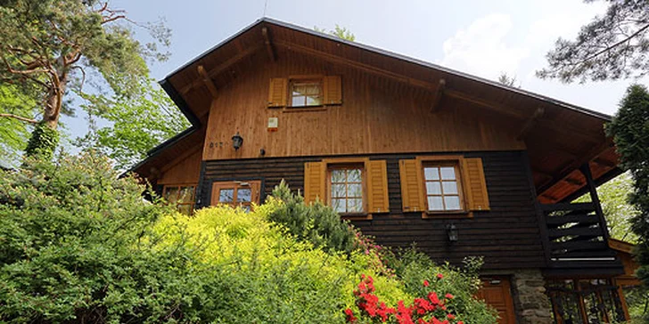 Luxusní odpočinek v moderní wellness chatě v Beskydech pro 8 osob