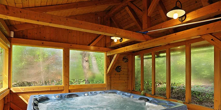 Luxusní odpočinek v moderní wellness chatě v Beskydech pro 6 osob