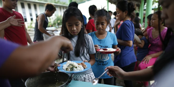Pomozte s UNICEF dětem na Filipínách, které zasáhl tajfun Mangkhut