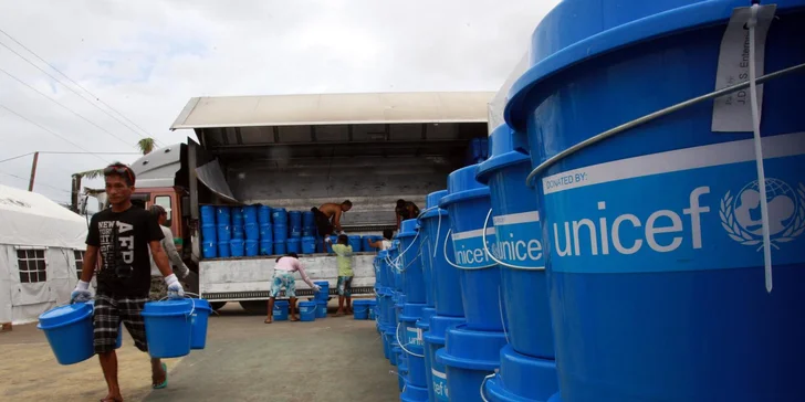 Pomozte s UNICEF dětem na Filipínách, které zasáhl tajfun Mangkhut