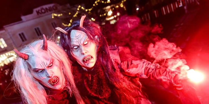 Relax v rakouském termálním areálu: adventní trhy a strašidelný průvod čertů