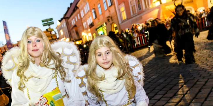 Relax v rakouském termálním areálu: adventní trhy a strašidelný průvod čertů