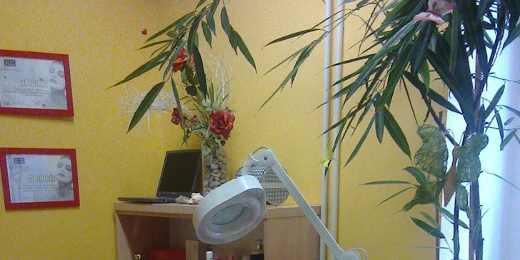 Péče pomůže vyřešit problémy s pletí, napravit vady a zmírnit vrásky. Také přináší pocit pohody, relaxace a péče o sebe sama.