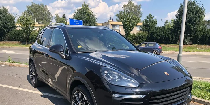 Očista pro váš vůz: mytí nano technologií i aplikace tvrdého vosku