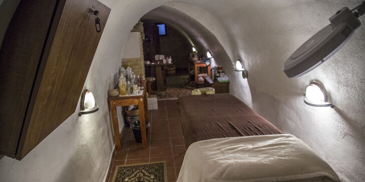 Romantika v Kroměříži s degustací vína a odpočinkem v sauně