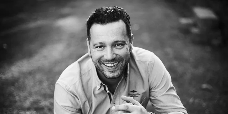 Bavte se a přispějte na dobrou věc: Speciální stand-up Humorem pomáháme