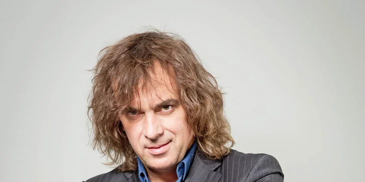 Bavte se a přispějte na dobrou věc: Speciální stand-up Humorem pomáháme