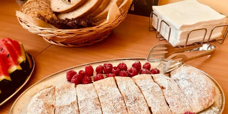 Luxusní ubytování s královskou snídaní včetně 2 hodin v soukromém wellness