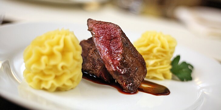 3chodové menu pro pár: jelení carpaccio či mečoun, treska i steak z bizona