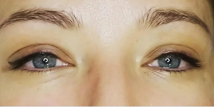 Permanentní make-up obočí pudrovou metodou nebo očních linek dle výběru
