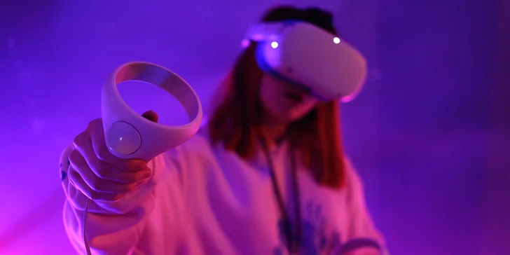 Stačí si objednat set brýlí od herny virtuální reality VR Relax v Teplicích. 