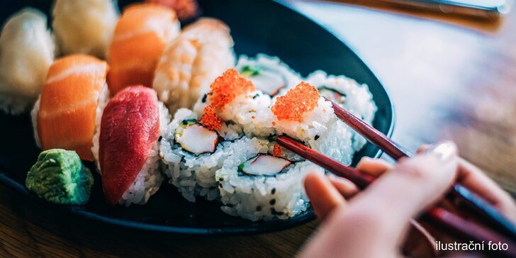 Sushi ve Vršovicích: 24–54 kusů s lososem i krabem + polévka a závitky