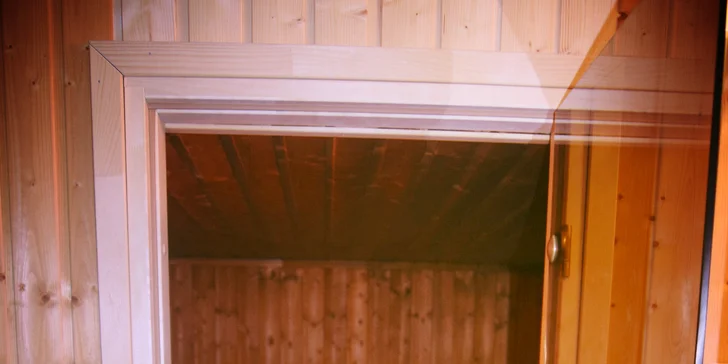 90 minut v privátním wellness pro 2 osoby: vířivka, finská sauna, bazén