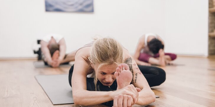 Víkendové jógové workshopy v Yoga Karlín - 3 druhy na výběr