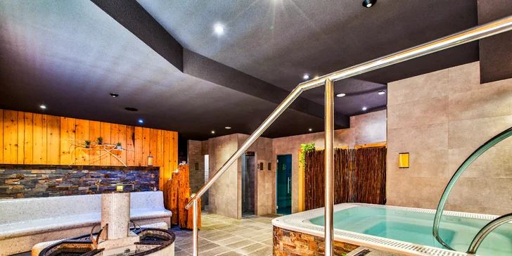 V rámci pobytových balíčků si užijete zasloužený dvouhodinový relax v zcela novém hotelovém wellness centru.
