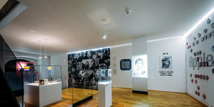 Muzeum představuje největší soukromou sbírku produktů Apple.