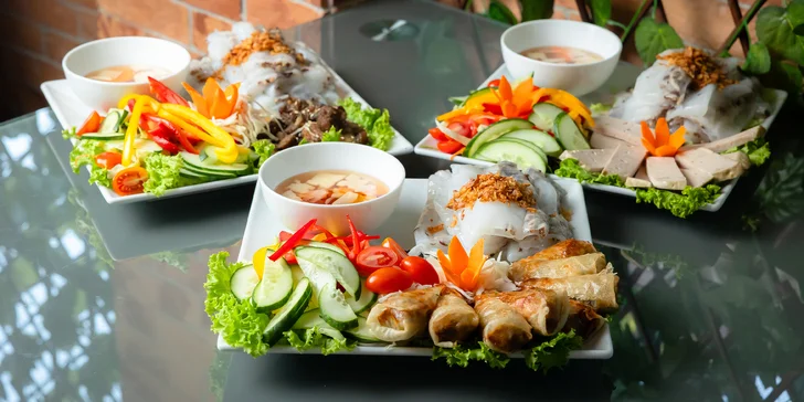 Vietnamské menu s polievkou, výberom tradičných špecialít a limonádou