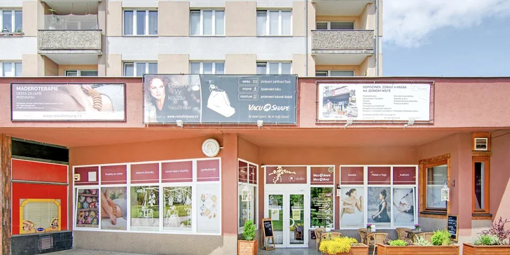 V nabídce je voucher na 1 nebo 6 vstupů. 
