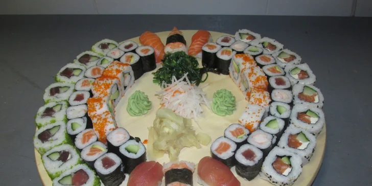 Čas na asijské dobroty: 31 či 62 kousků parádního sushi s krevetami, krabem i tuňákem