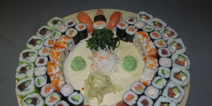 Čas na asijské dobroty: 31 či 62 kousků parádního sushi s krevetami, krabem i tuňákem